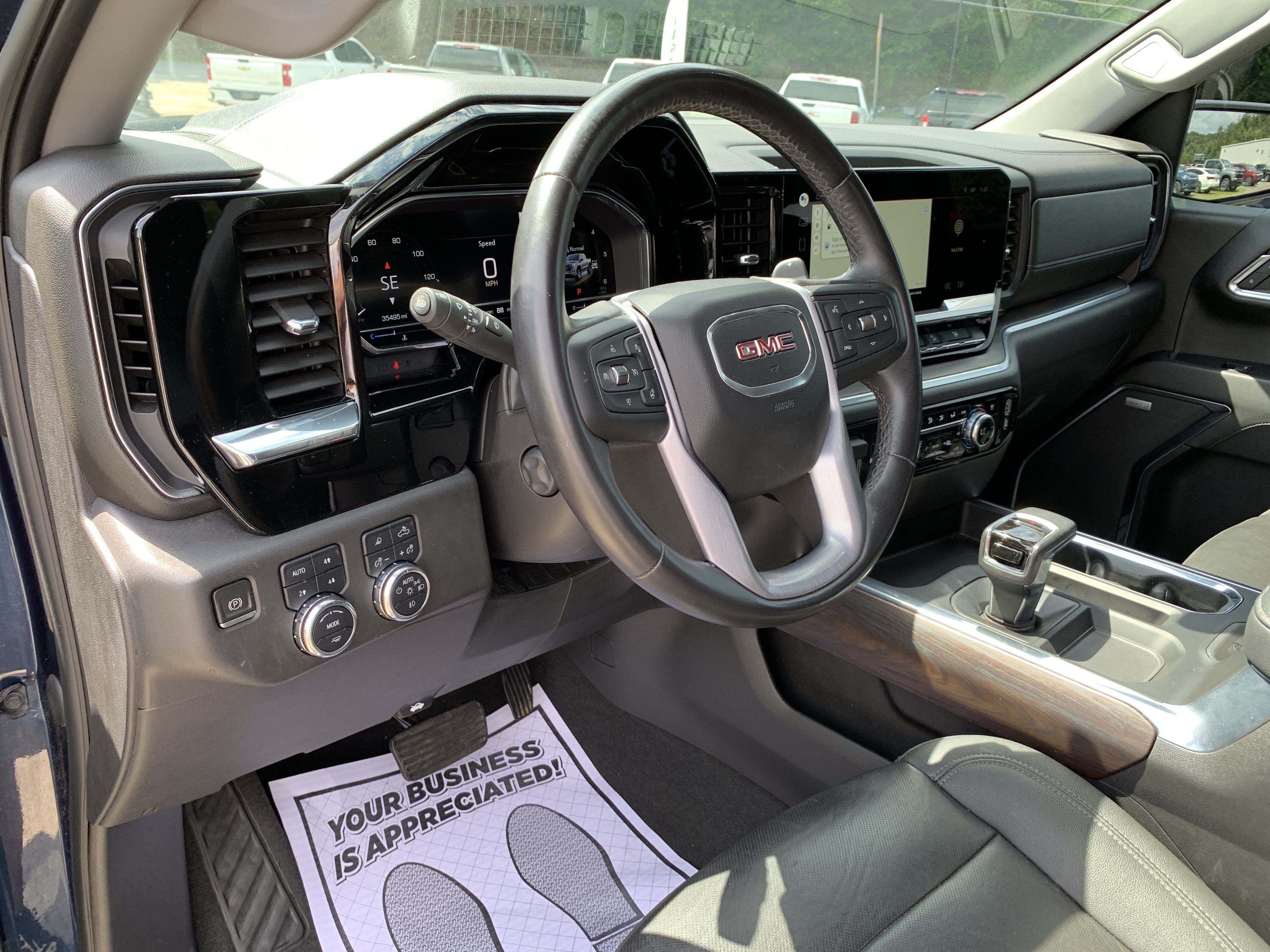 Used 2022 GMC Sierra 1500 SLT w/ SLT Premium Plus Package AWD/4WD image 22
