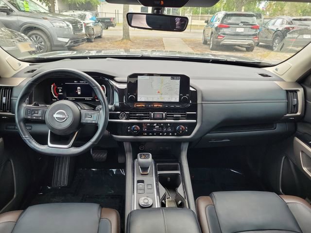 Used 2023 Nissan Pathfinder Platinum w/ Cargo Package AWD/4WD image 27