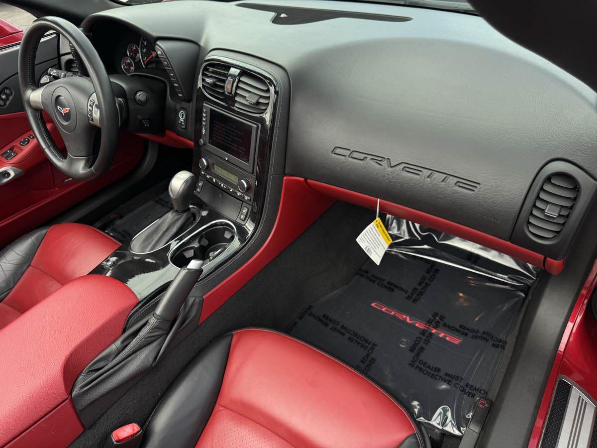 Used 2008 Chevrolet Corvette Convertible w/ Preferred Equipment Group RWD image 23