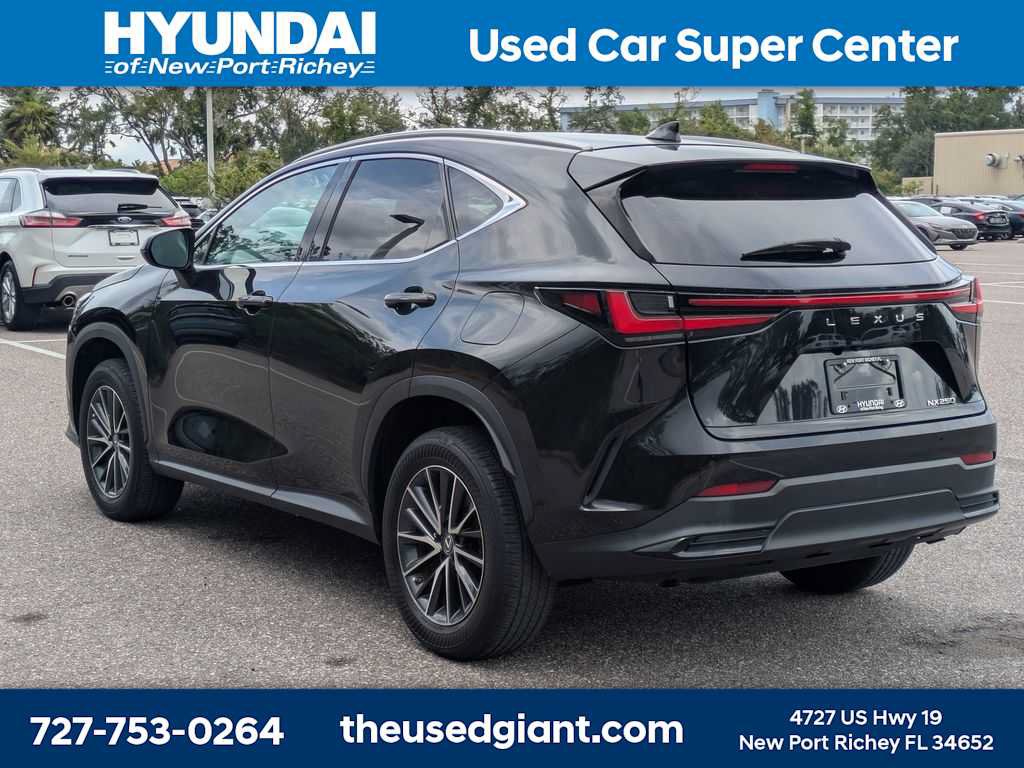 Used 2023 Lexus NX 250 FWD image 3