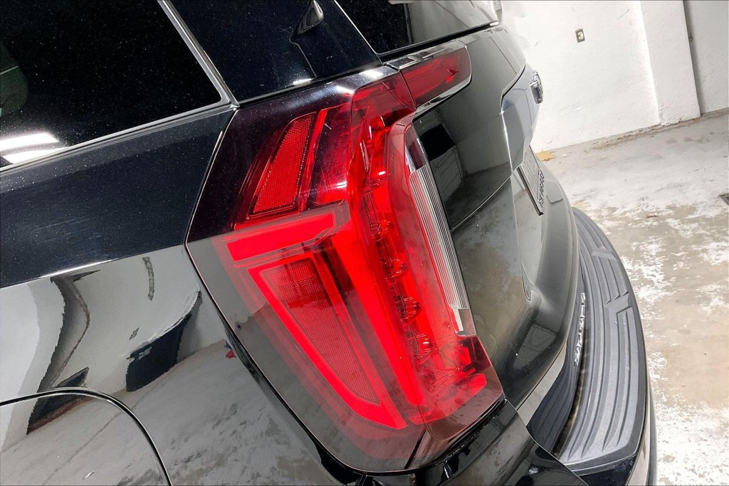Used 2022 GMC Yukon Denali RWD image 38