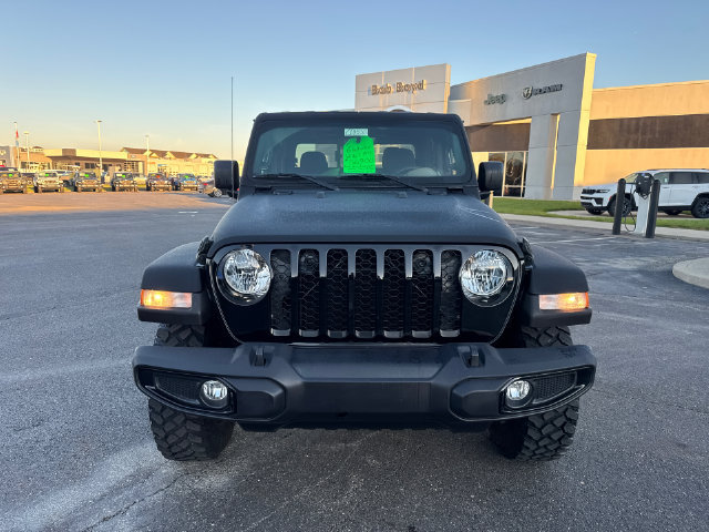 Certified 2023 Jeep Gladiator Sport AWD/4WD image 2