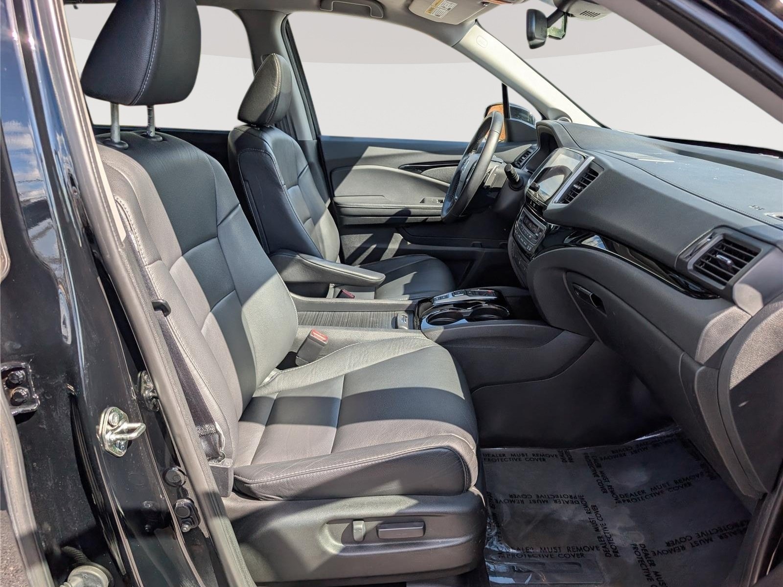 Used 2017 Honda Pilot Touring image 12