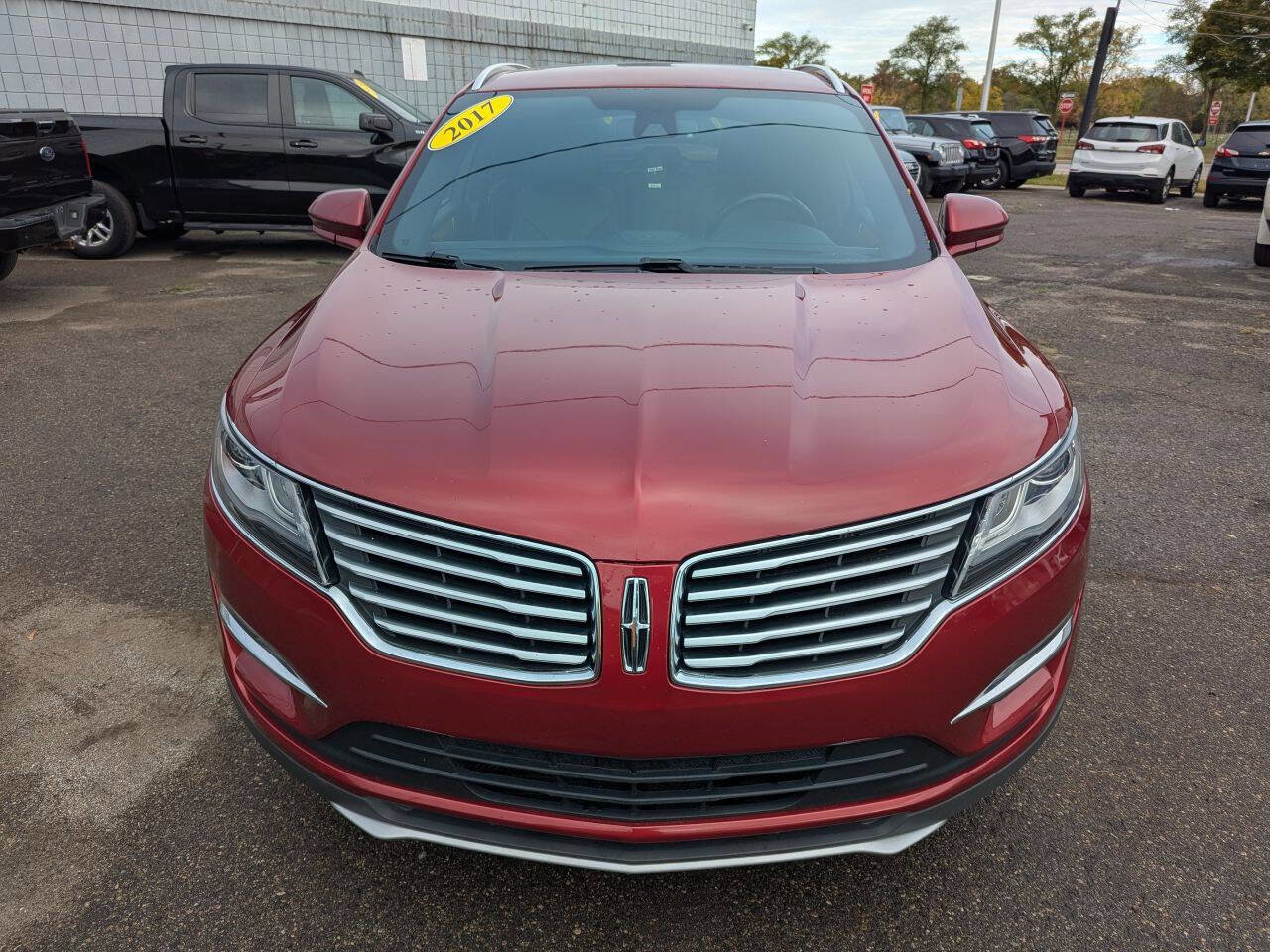 Used 2017 Lincoln MKC Select w/ Lincoln MKC Climate Package image 2