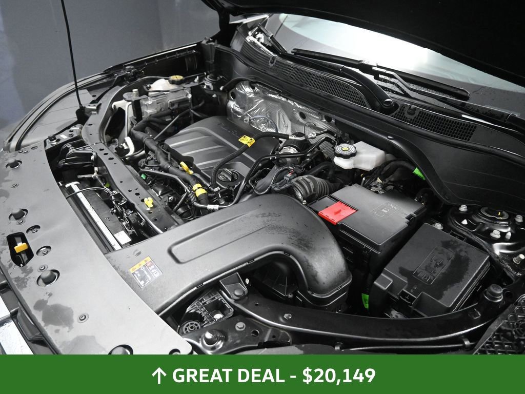 Used 2025 Chevrolet Trax LT image 14