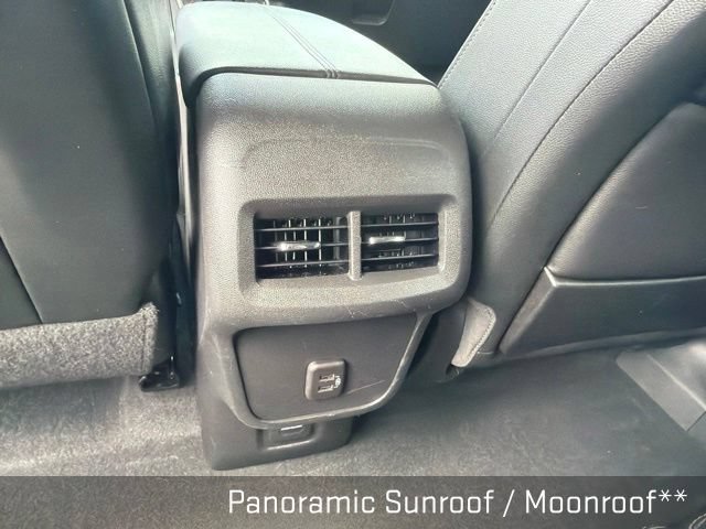 Used 2023 GMC Terrain SLT w/ Tech Package FWD image 24
