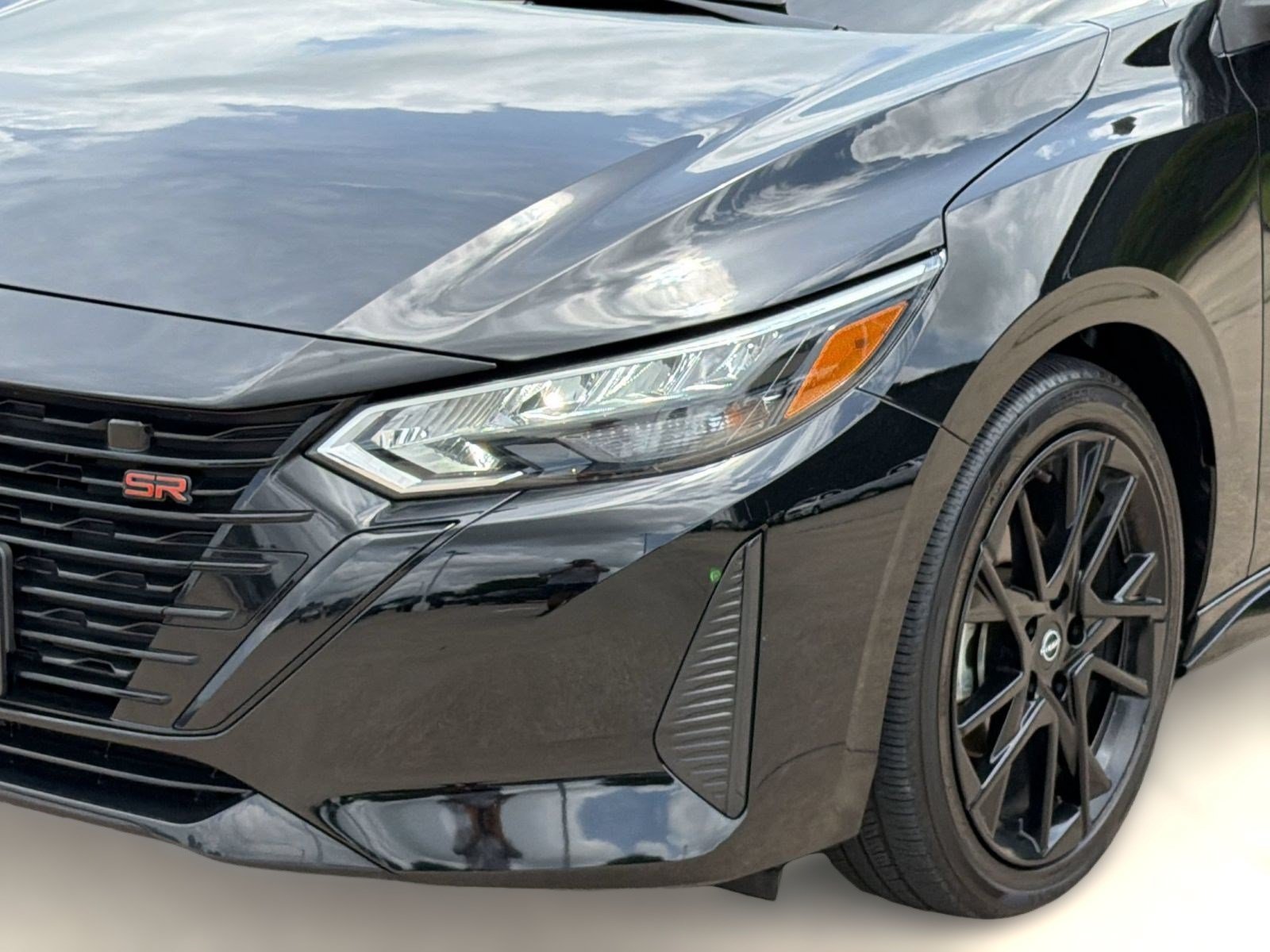 Used 2025 Nissan Sentra SR w/ Midnight Edition FWD image 12