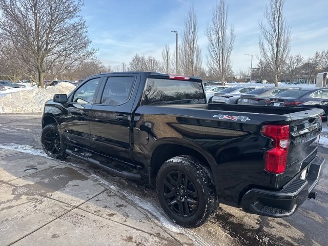 Used 2025 Chevrolet Silverado 1500 Custom w/ Turbomax Blackout Package image 5