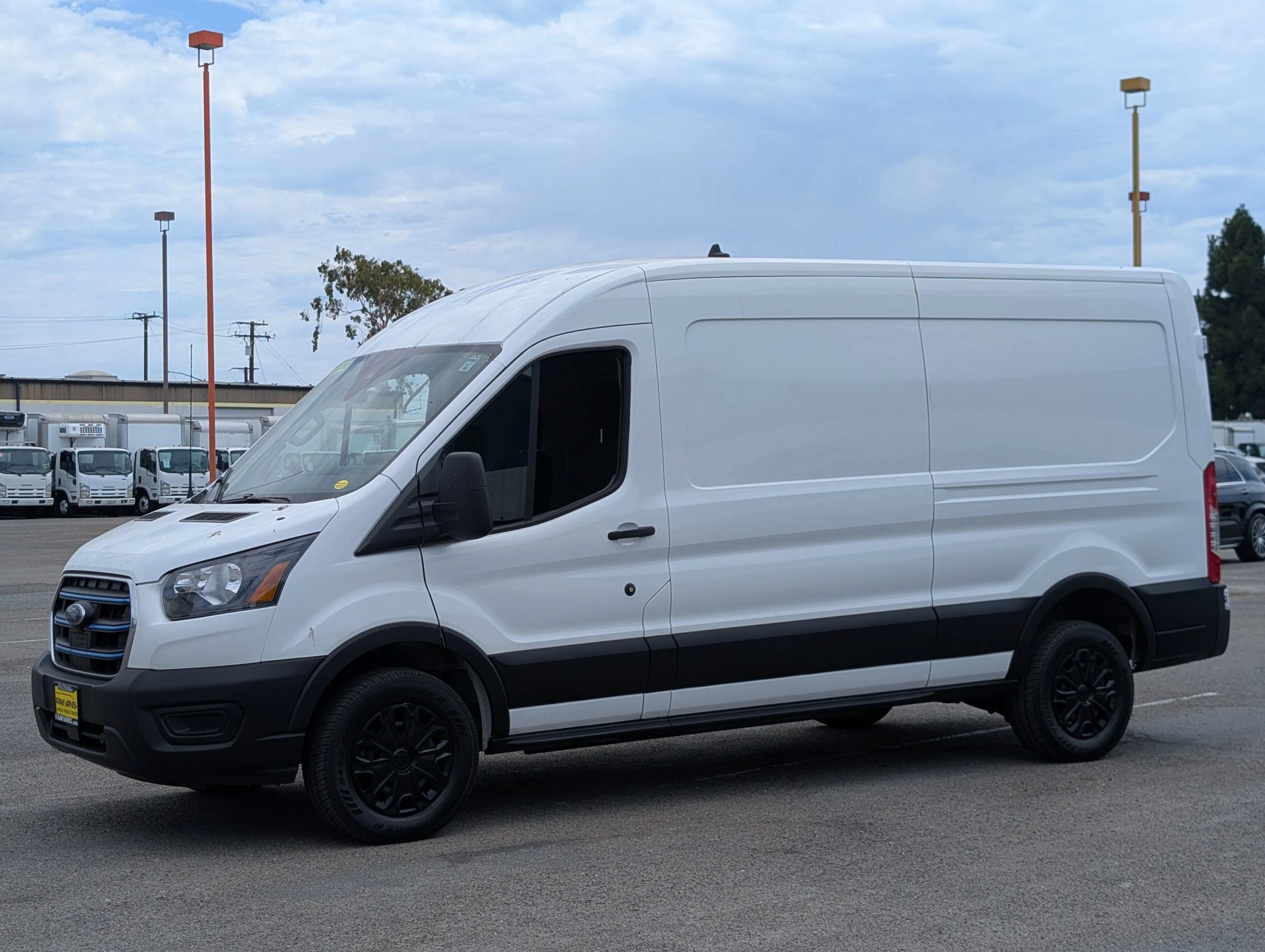 Used 2023 Ford E-Transit Medium Roof RWD image 4