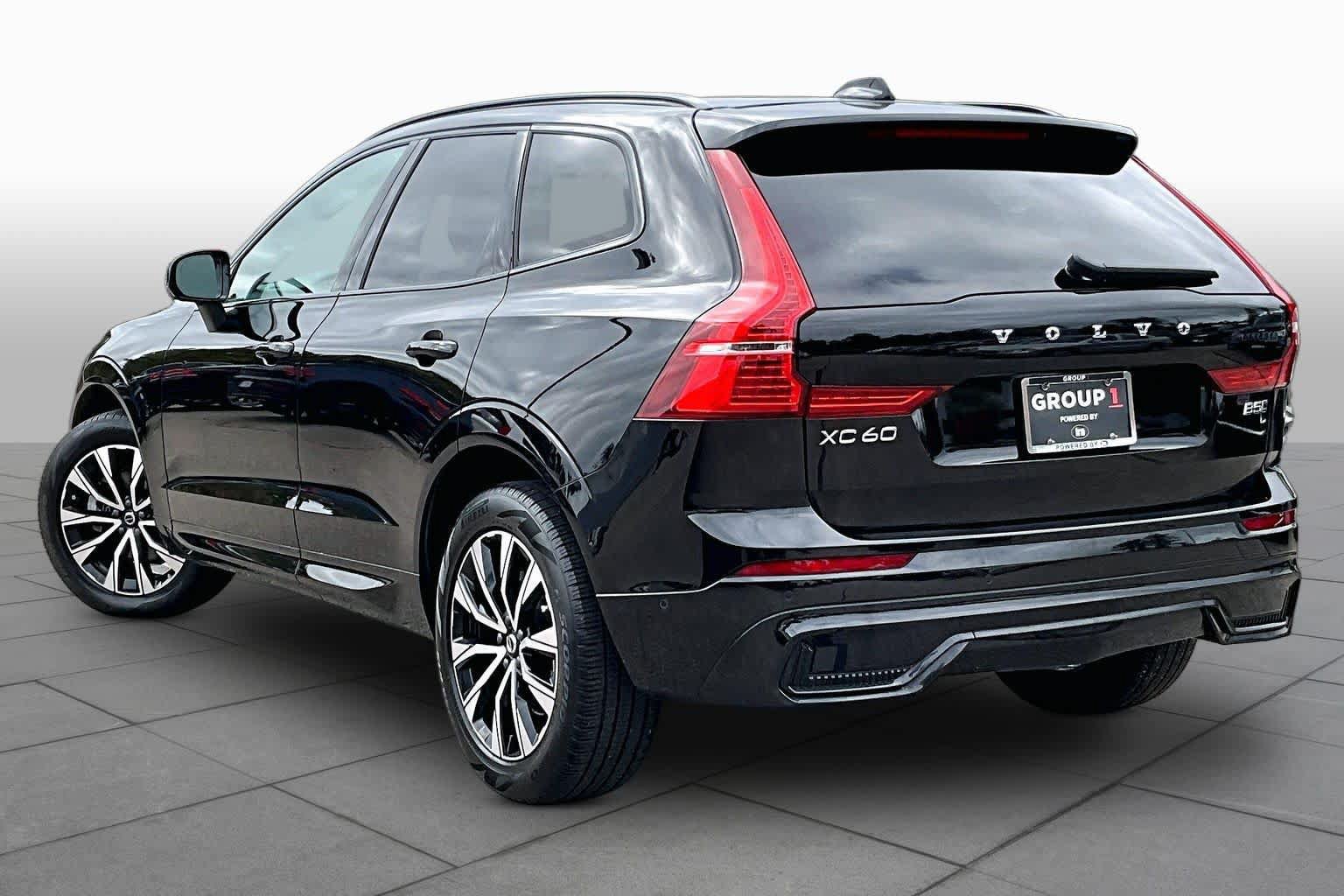 Certified 2024 Volvo XC60 B5 Plus w/ Climate Package AWD/4WD image 12