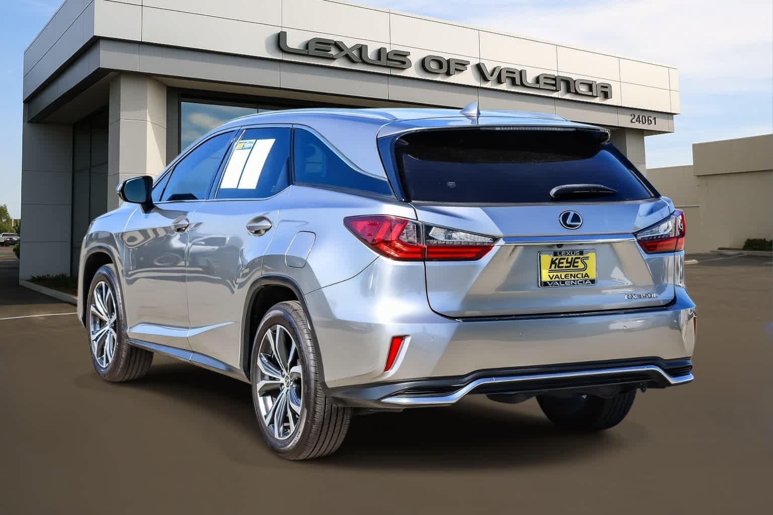 Used 2020 Lexus RX 350L FWD w/ Premium Package image 2