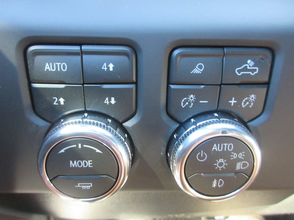 New 2026 GMC Sierra 2500 Denali Ultimate AWD/4WD image 18