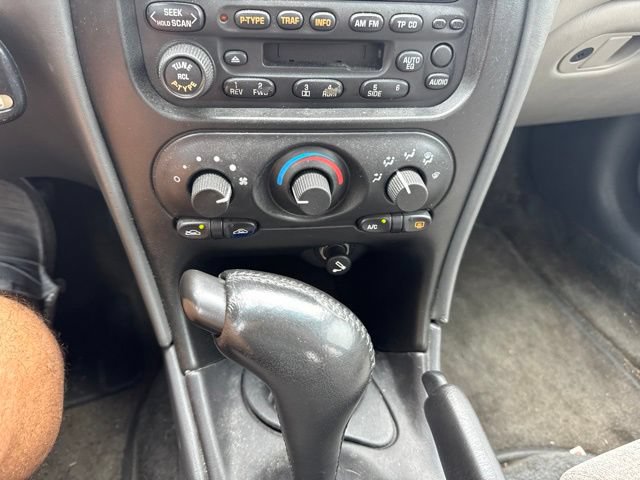 Used 2001 Oldsmobile Alero GL w/ Sun & Sound Pkg FWD image 18
