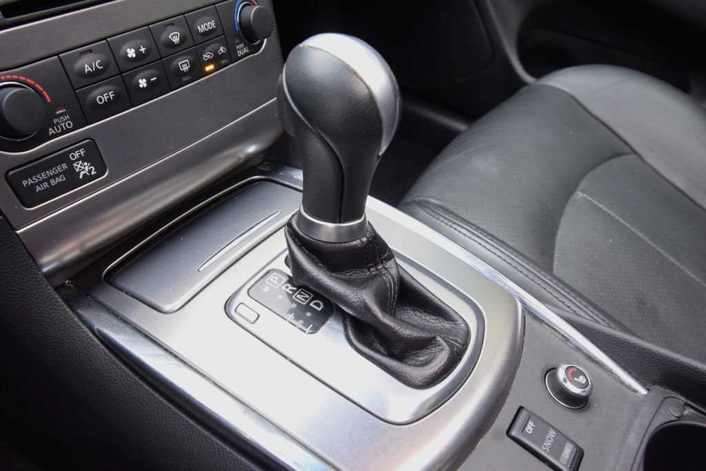 Used 2015 INFINITI Q40 AWD w/ Navigation Package image 23