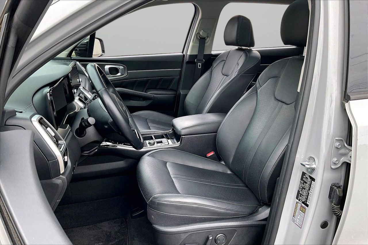 Used 2023 Kia Sorento SX image 23