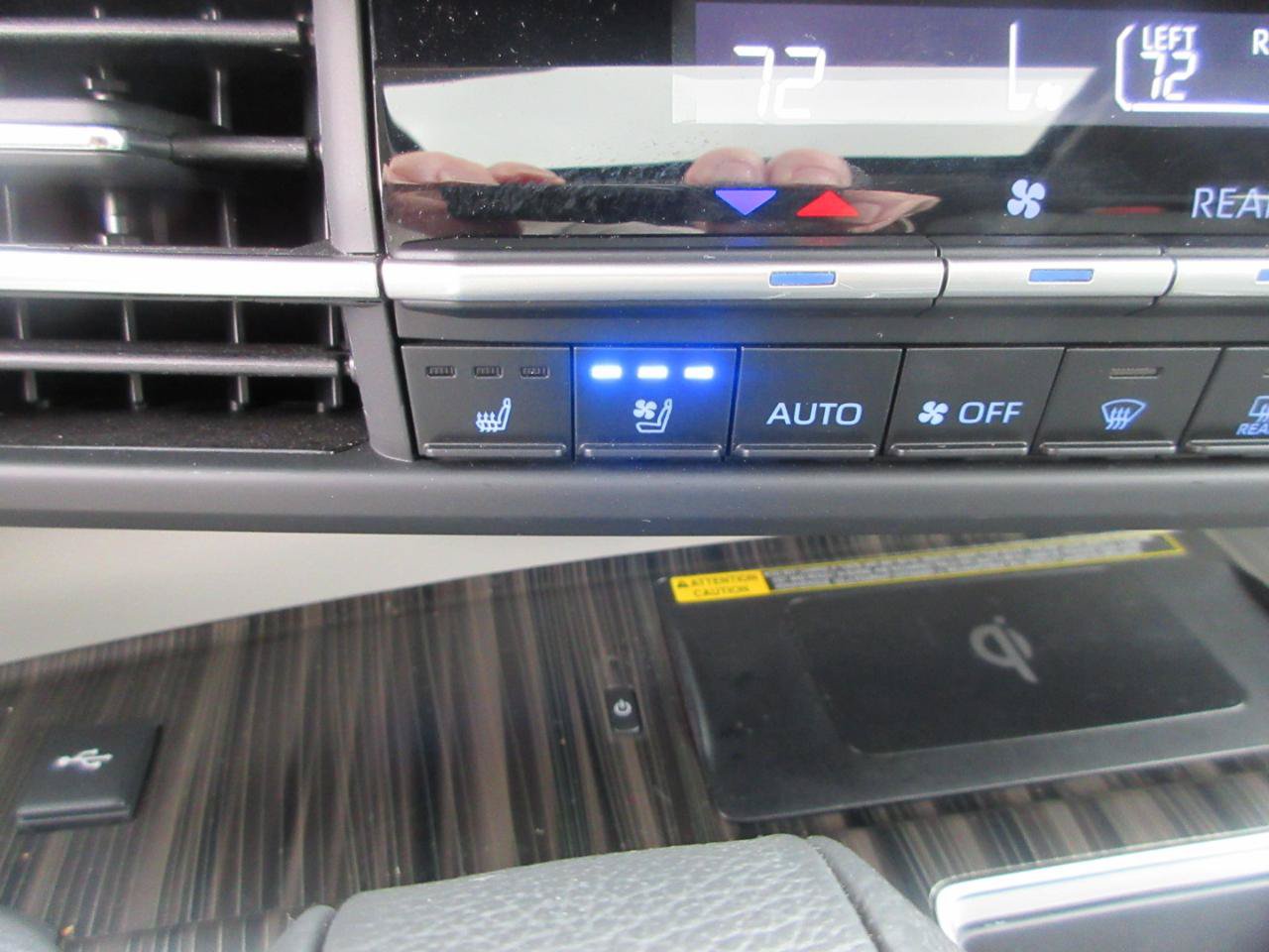Used 2024 Toyota Sienna Limited AWD image 14