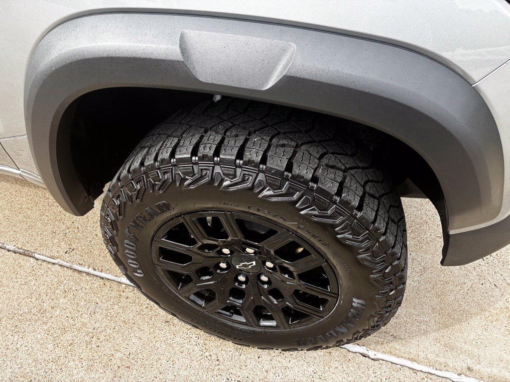 Certified 2024 Chevrolet Colorado Trail Boss w/ Advanced Trailering Package AWD/4WD image 4