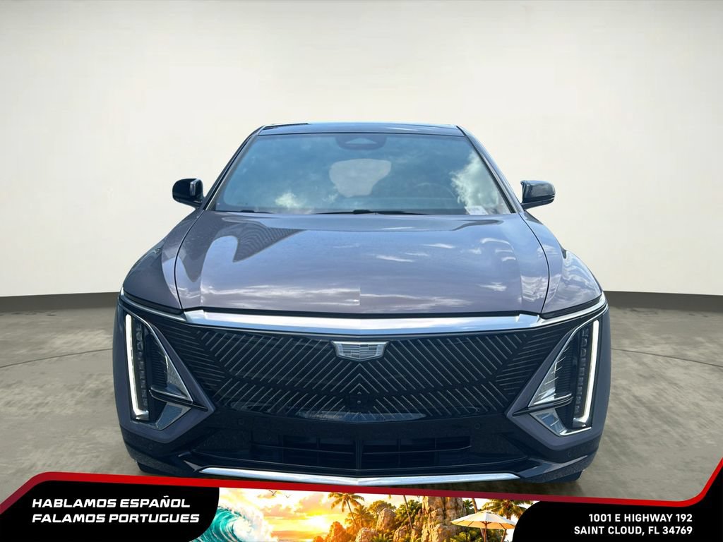Certified 2025 Cadillac Lyriq Luxury w/ LPO, Floor Liner Package AWD/4WD image 9