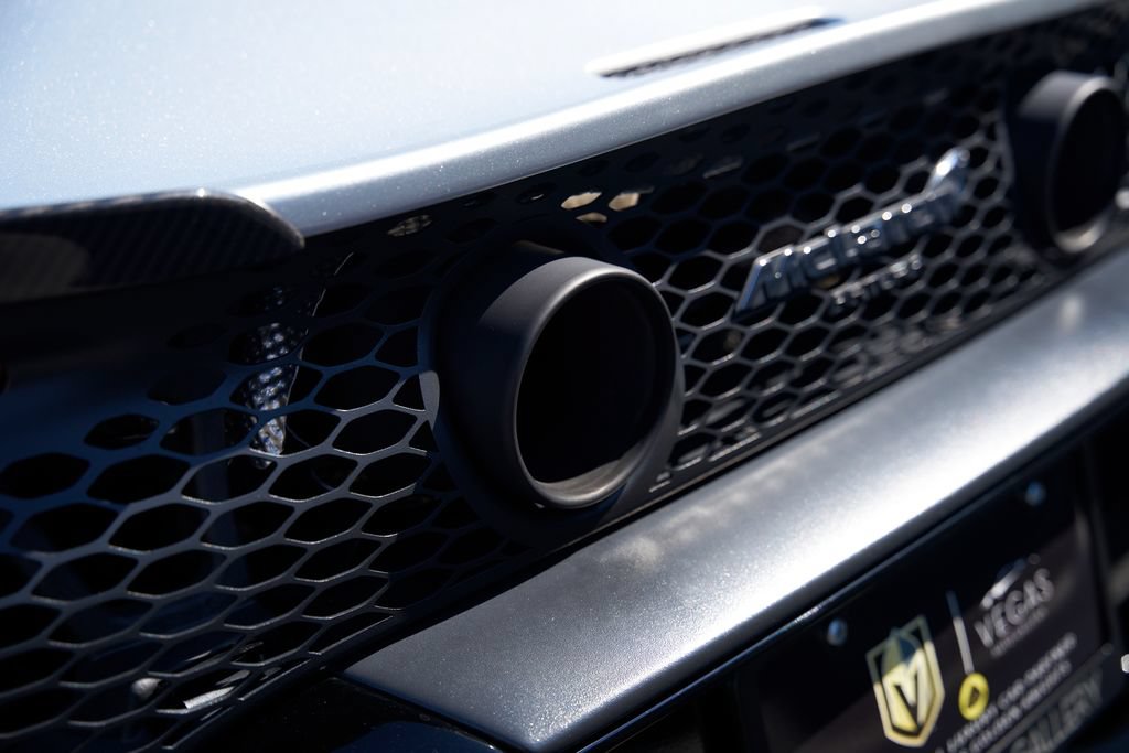 Used 2023 McLaren Artura RWD image 11