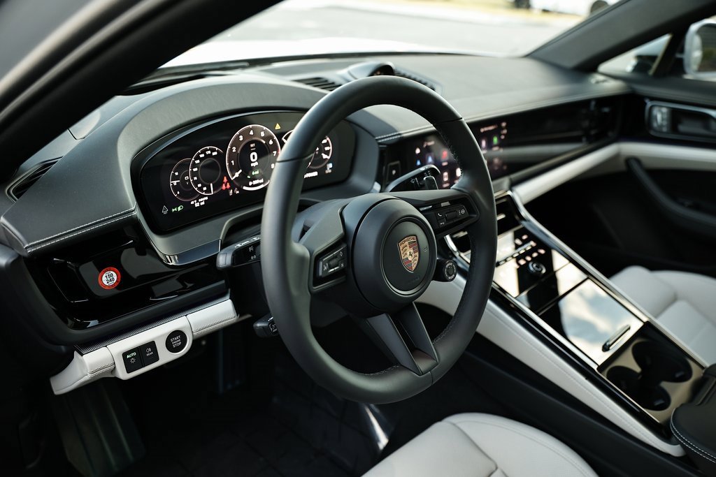 New 2026 Porsche Panamera 4 image 4