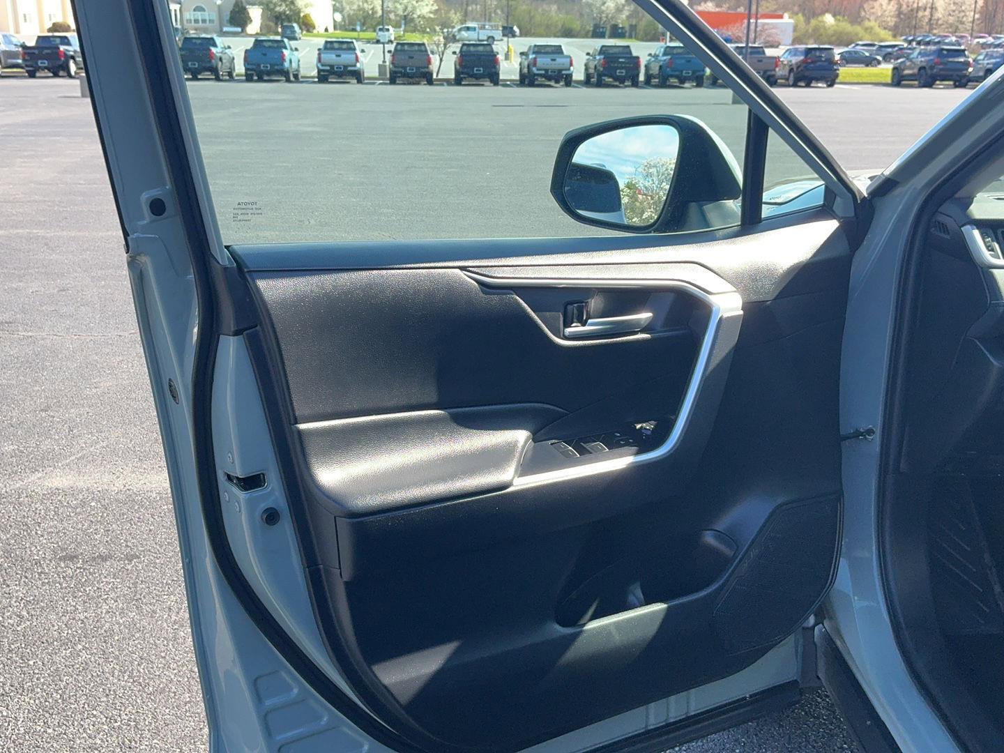Certified 2022 Toyota RAV4 XLE Premium w/ Carpet Mat Package (TMS) image 15