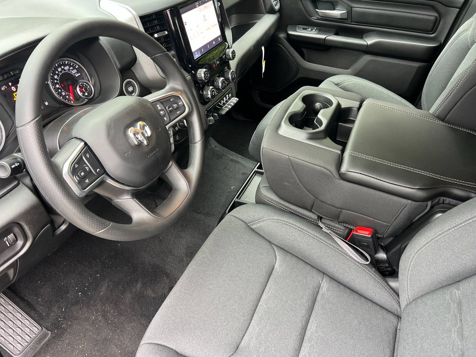 New 2026 RAM 1500 Express AWD/4WD image 10