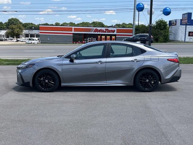 Used 2025 Toyota Camry SE FWD image 7