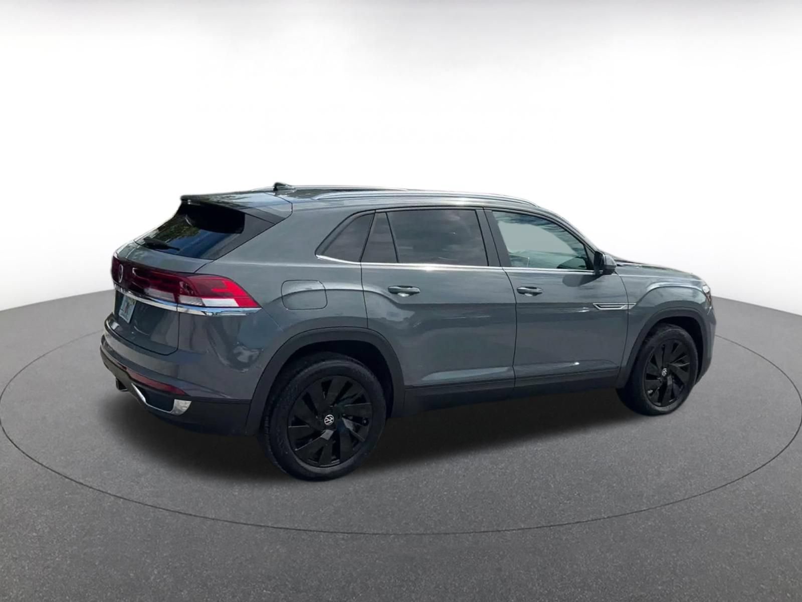 Used 2026 Volkswagen Atlas Cross Sport SE FWD image 13
