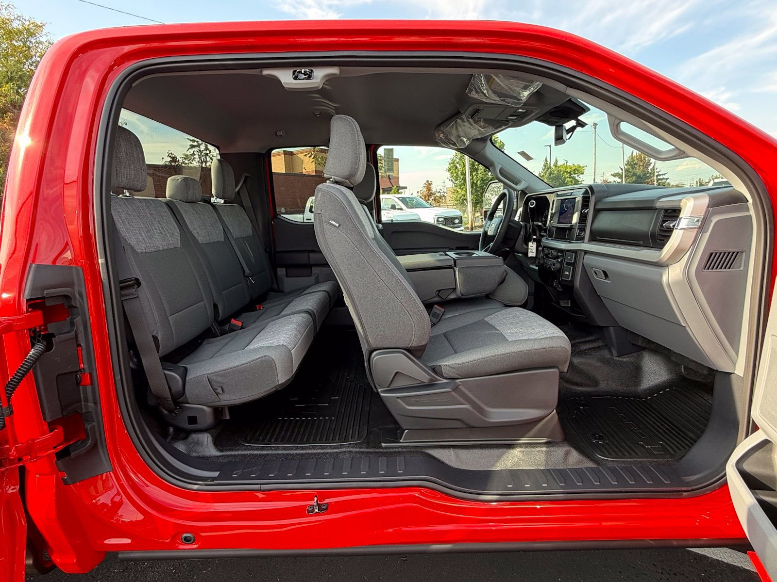 New 2027 Ford F350 XLT w/ FX4 Off-Road Package AWD/4WD image 20