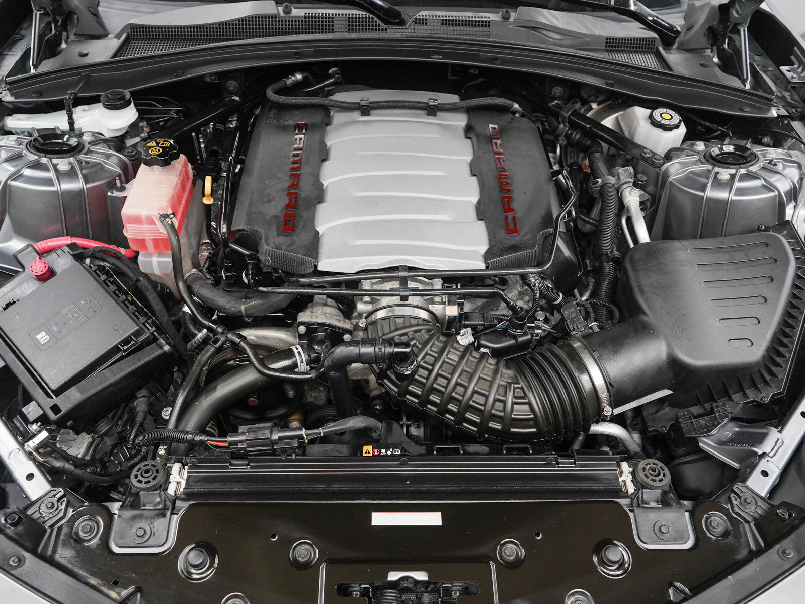 Used 2019 Chevrolet Camaro SS RWD image 31