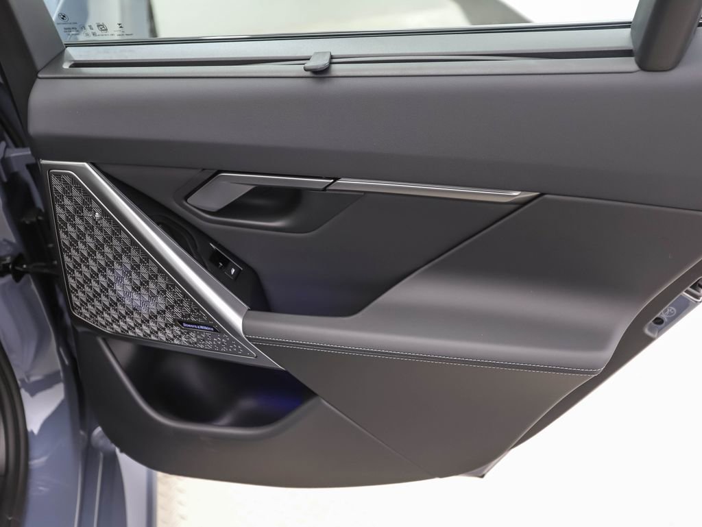 New 2026 BMW M5 w/ Carbon Package image 27