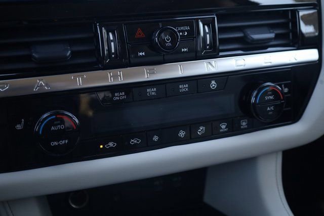 New 2026 Nissan Pathfinder SL w/ SL Premium Package AWD/4WD image 18
