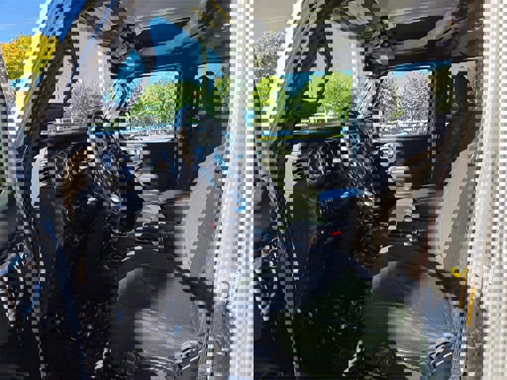 Used 2022 Jeep Wrangler Unlimited Rubicon 4xe w/ Cold Weather Group image 12