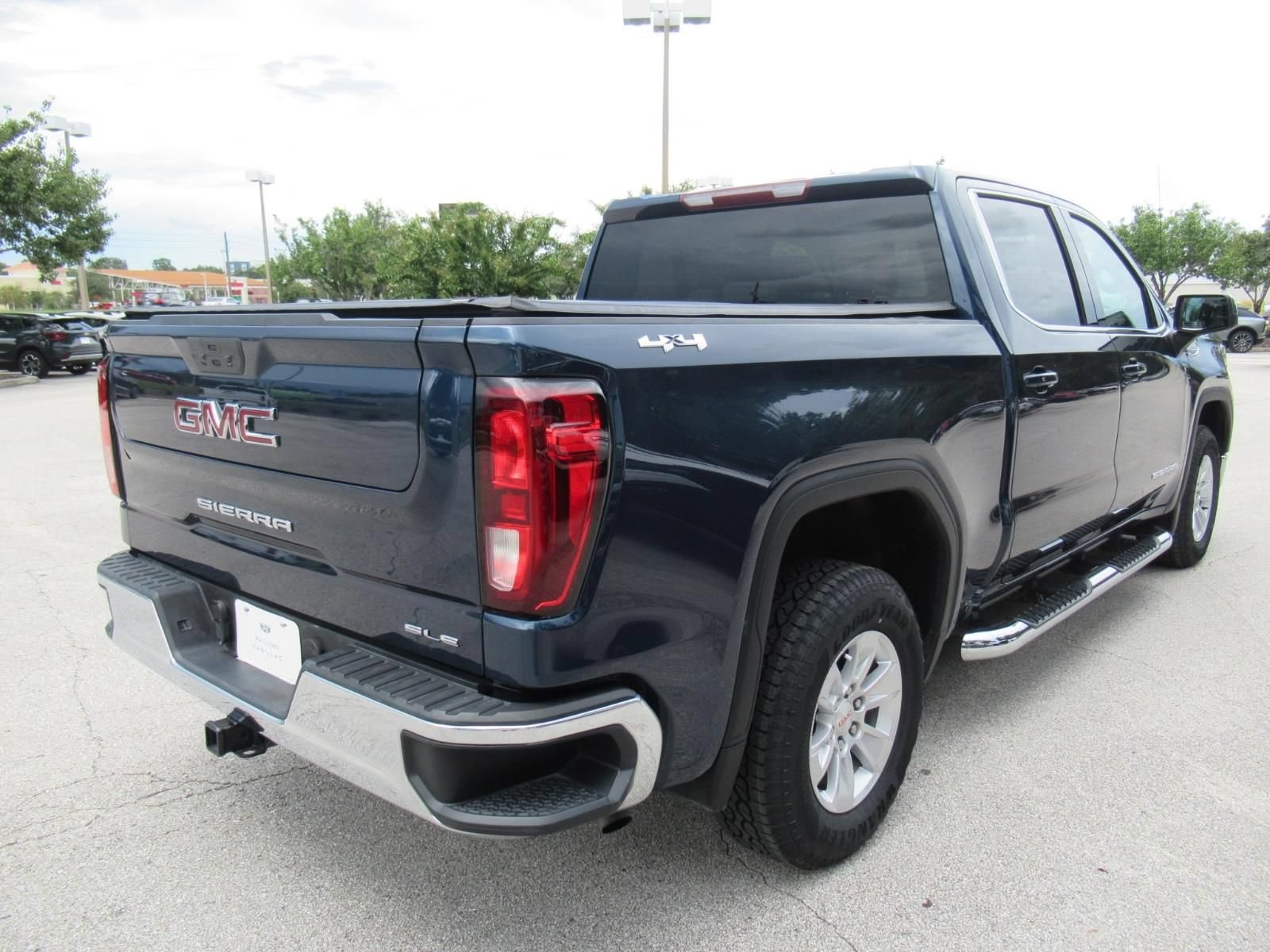 Used 2021 GMC Sierra 1500 SLE AWD/4WD image 7