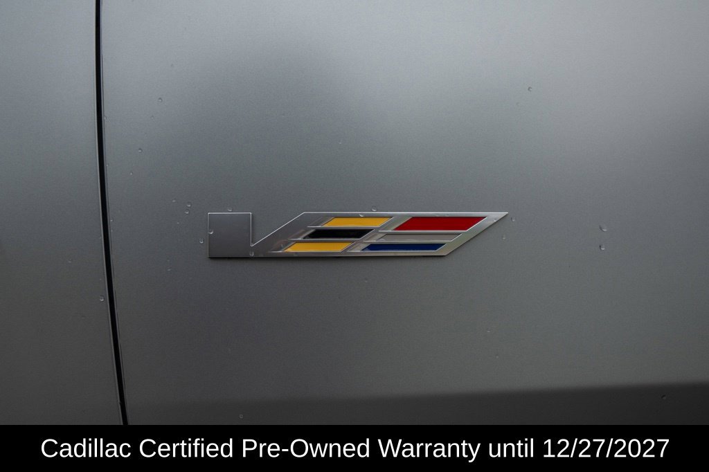 Used 2023 Cadillac Escalade ESV V AWD/4WD image 2