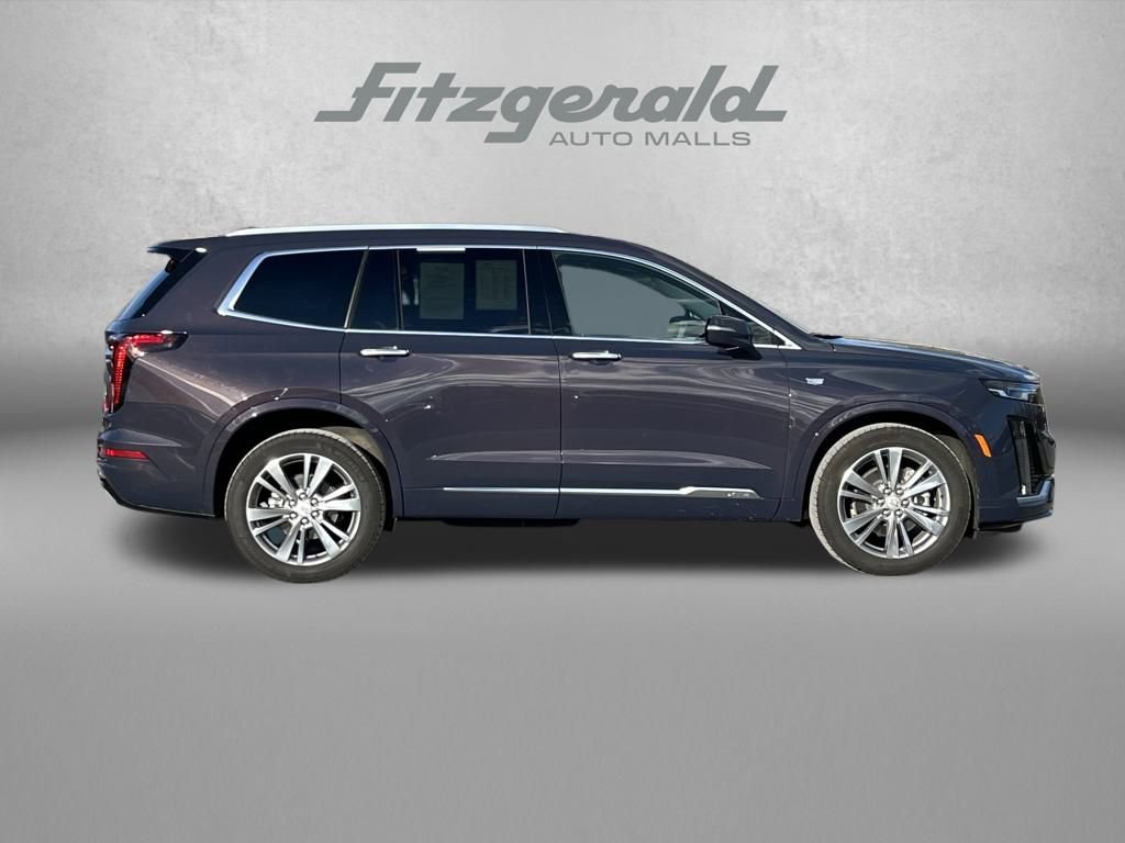 Certified 2025 Cadillac XT6 Premium Luxury image 3