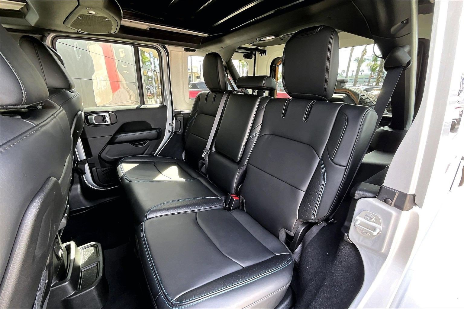 Used 2024 Jeep Wrangler High Altitude image 26