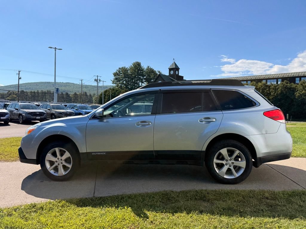 Used 2013 Subaru Outback 2.5i Premium w/ All-Weather Pkg AWD/4WD image 7