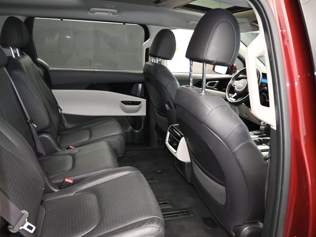 Used 2024 Kia Carnival SX Prestige image 49