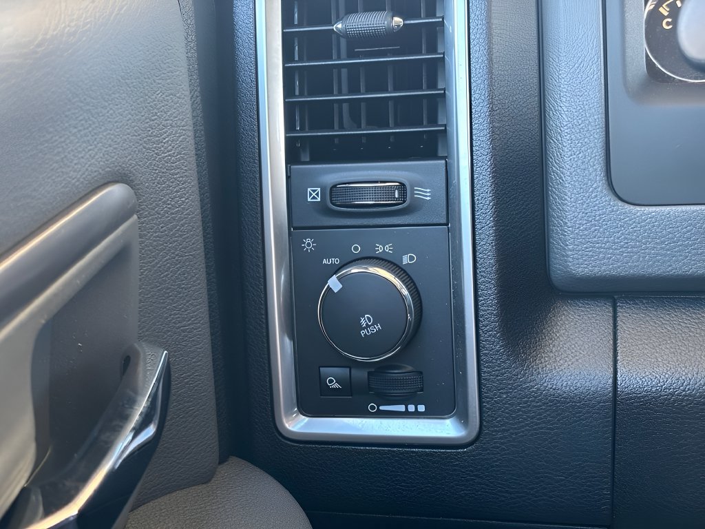 Used 2017 RAM 1500 Big Horn AWD/4WD image 36