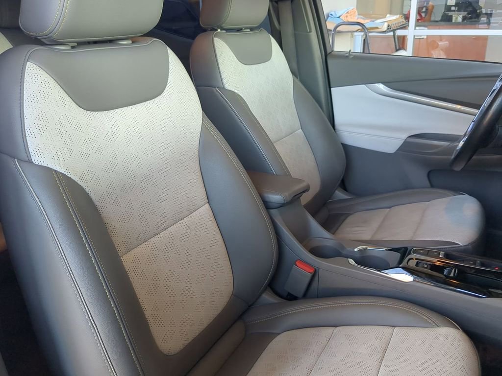 Used 2022 Chevrolet Bolt EUV Premier image 8