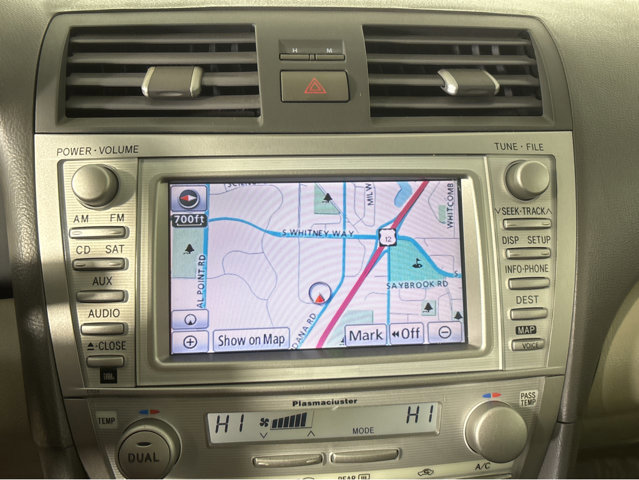 Used 2010 Toyota Camry XLE image 7