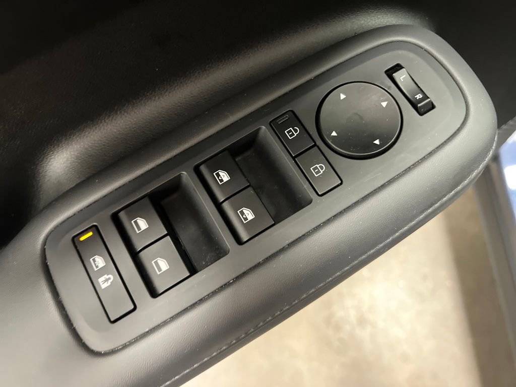 Used 2025 Hyundai Santa Fe SEL image 12