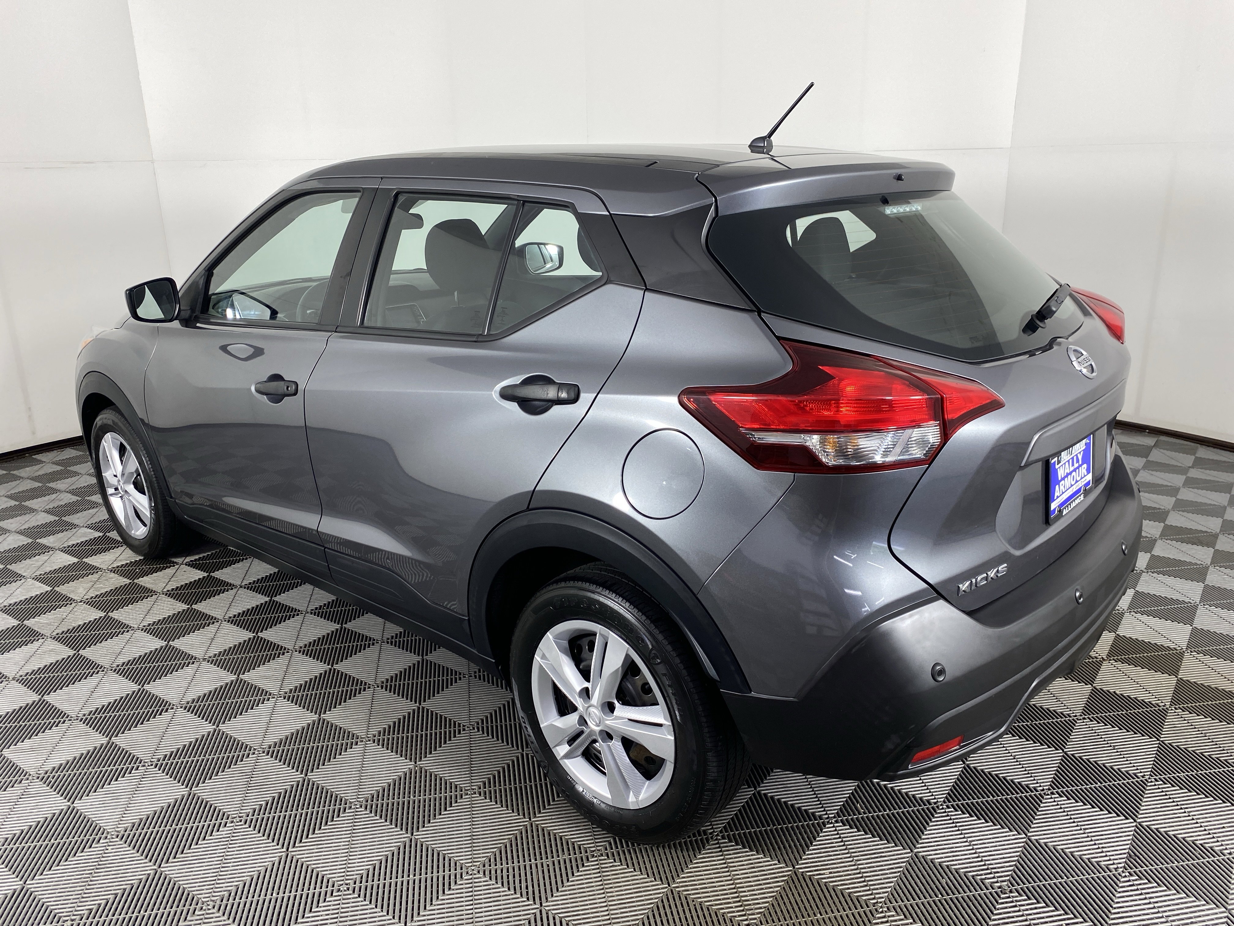 Used 2020 Nissan Kicks S FWD image 8