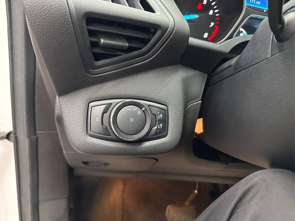 Used 2014 Ford Escape SE w/ Equipment Group 201A image 24