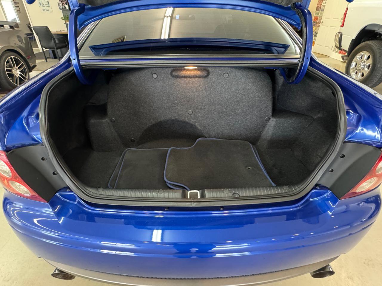 Used 2005 Pontiac GTO image 26