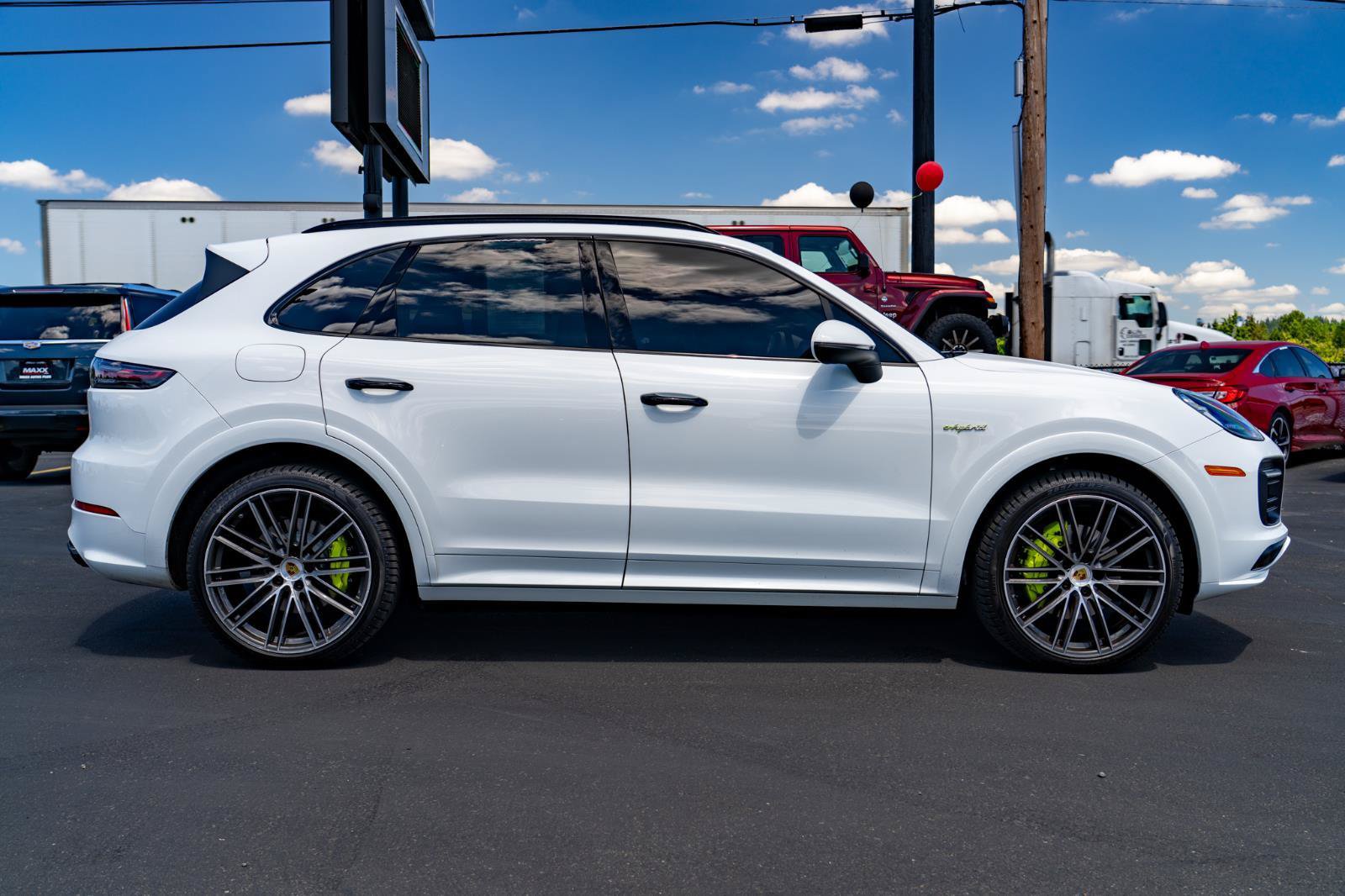 Used 2019 Porsche Cayenne E-Hybrid AWD/4WD image 9
