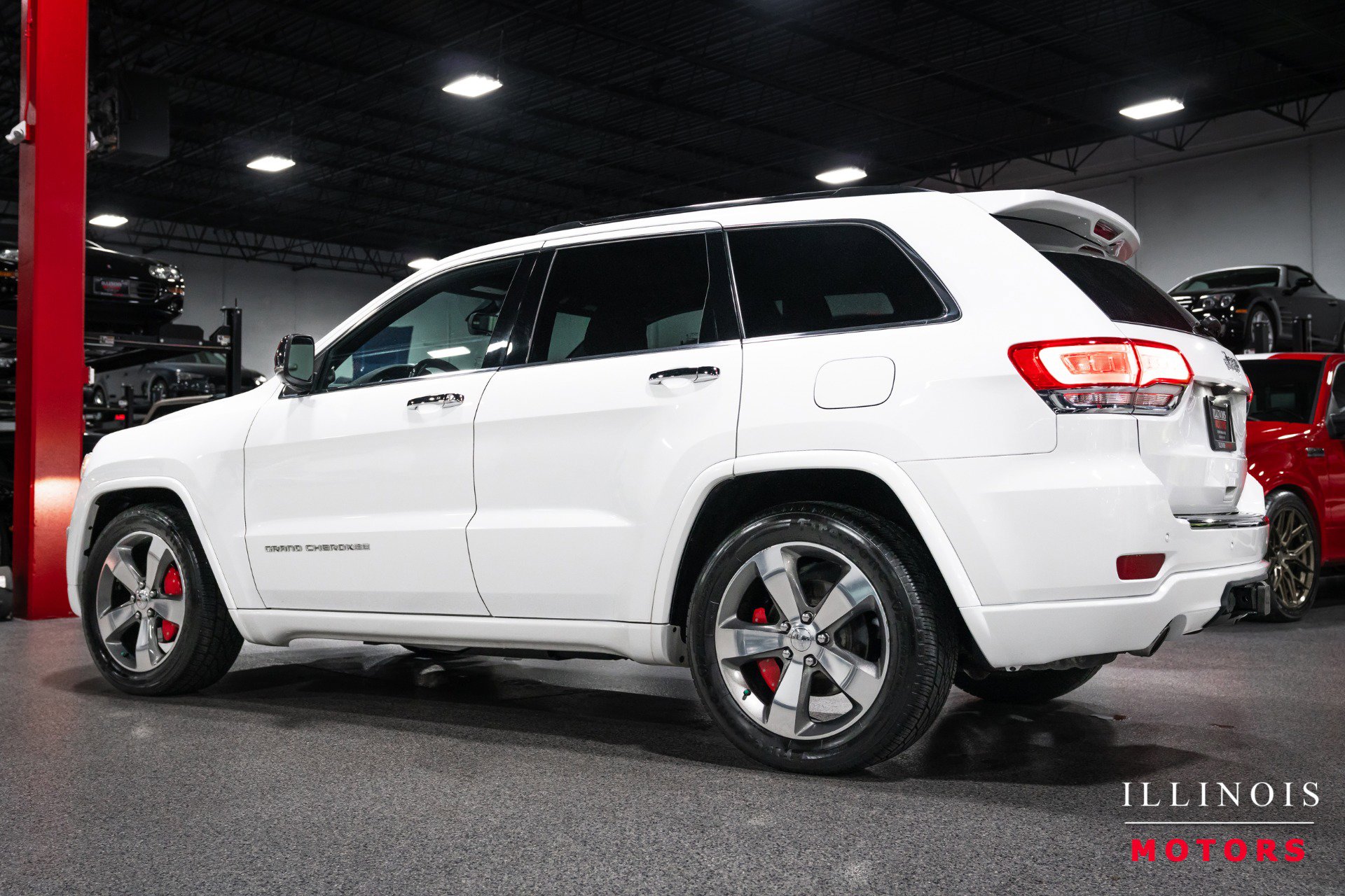 Used 2015 Jeep Grand Cherokee Overland AWD/4WD image 3