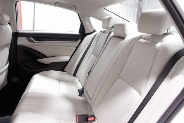 Used 2018 Honda Accord EX image 15