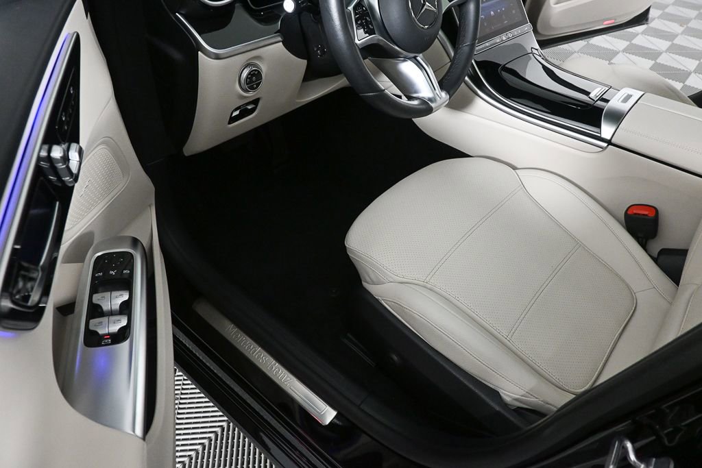 Certified 2024 Mercedes-Benz C 300 Sedan image 7